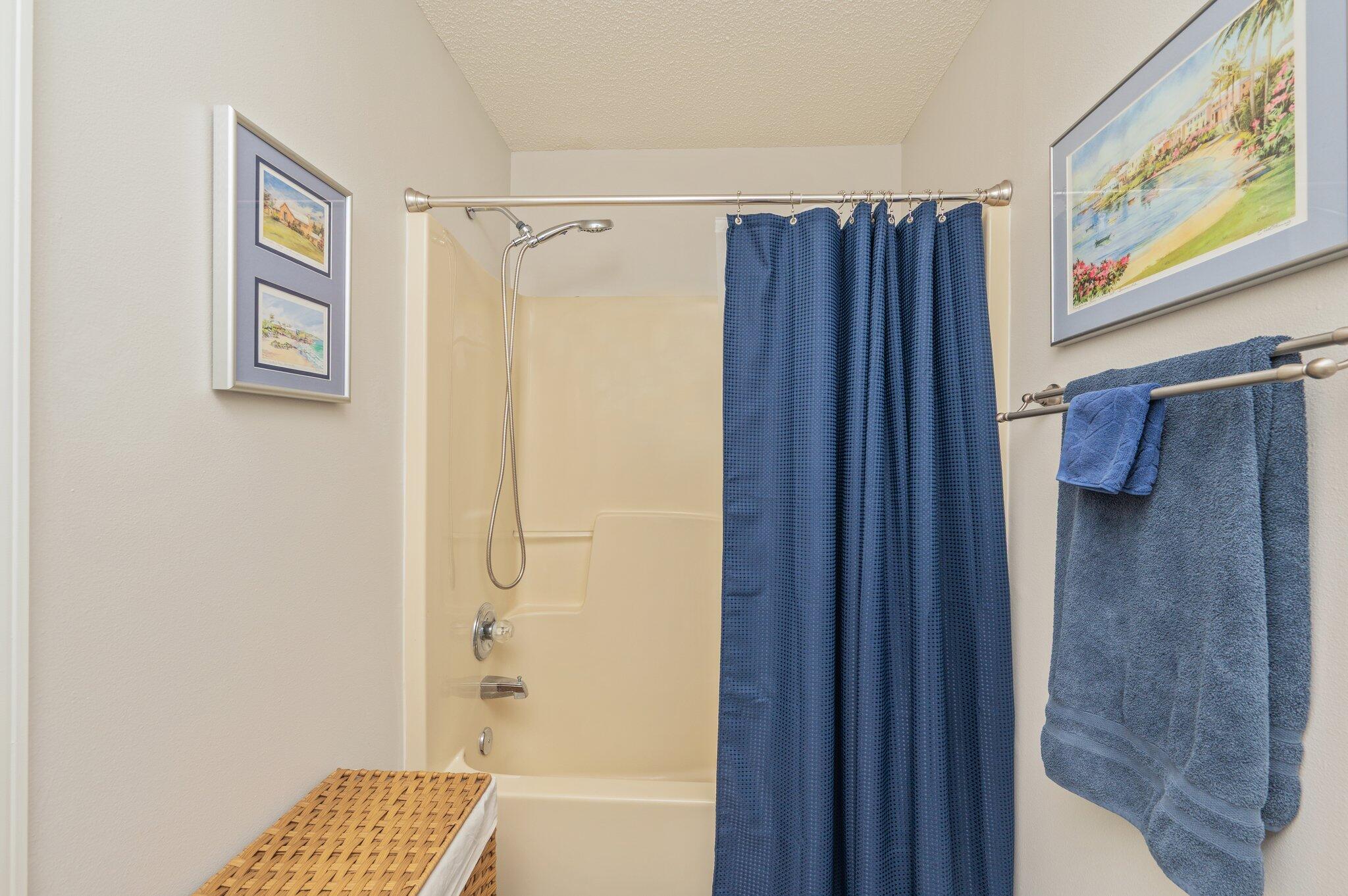 642 Alysheba Drive Crestview, FL 32539 - Photo 17 of 32 a bathroom with a shower and a tub