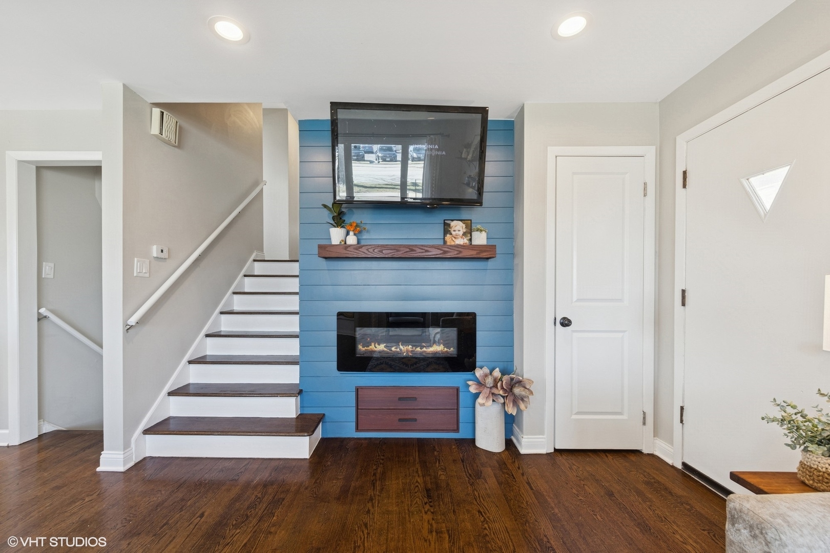 4322 Forest Avenue Brookfield, IL 60513 - Photo 4 of 27