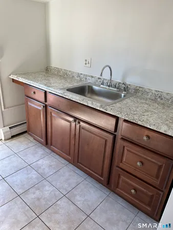 $1,950 | 657 Naugatuck Avenue, Milford, CT 06461