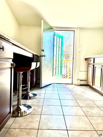 $1,950 | 657 Naugatuck Avenue, Milford, CT 06461