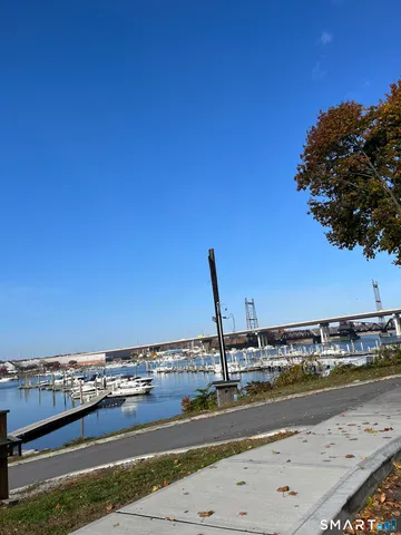 $1,850 | 657 Naugatuck Avenue, Milford, CT 06461