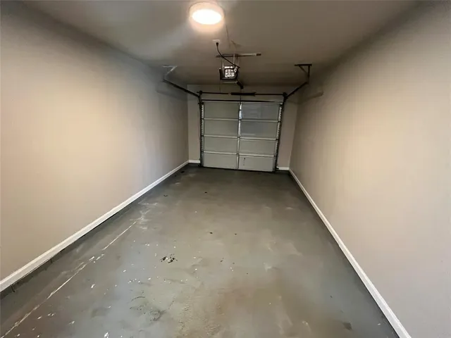 $1,700 | 936 Bluewood Drive, Dallas, TX 75232