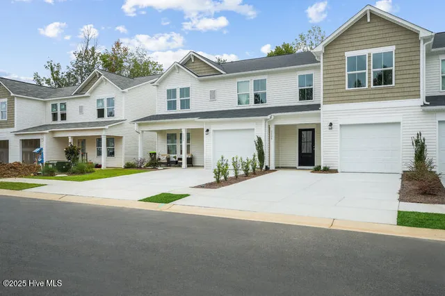 $249,900 | 5098 Northstar Drive, Unit 84, Leland, NC 28451