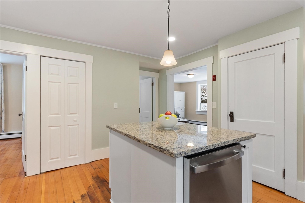 152 Dudley Road Templeton, MA 01468 - Photo 12 of 41
