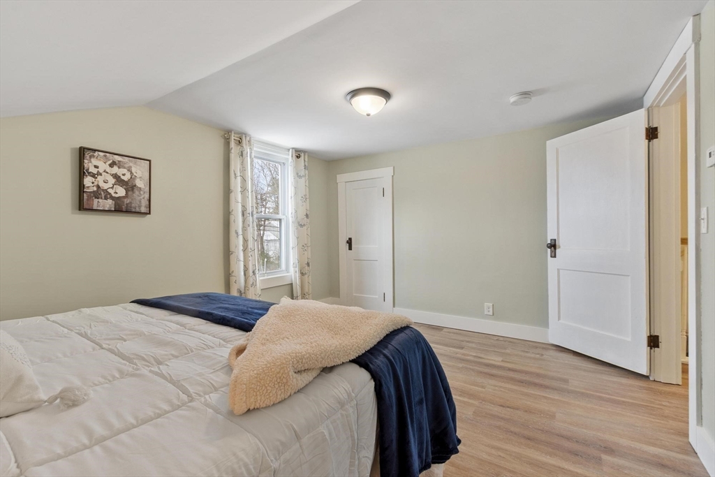 152 Dudley Road Templeton, MA 01468 - Photo 21 of 38