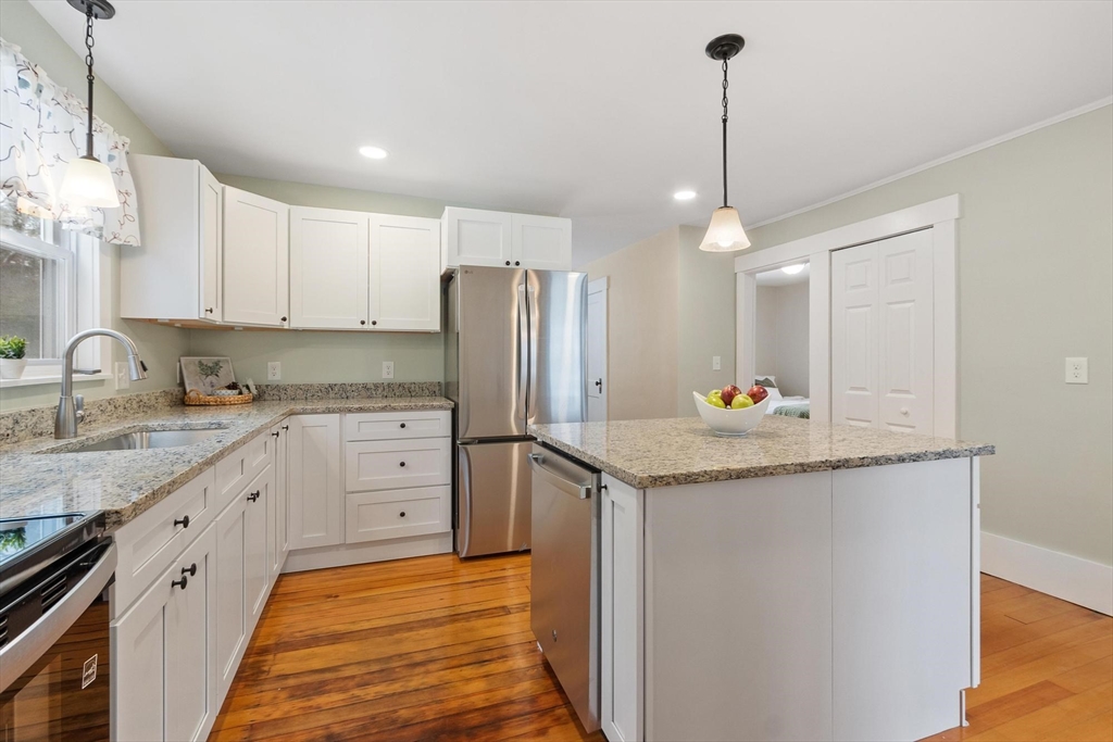 152 Dudley Road Templeton, MA 01468 - Photo 7 of 41