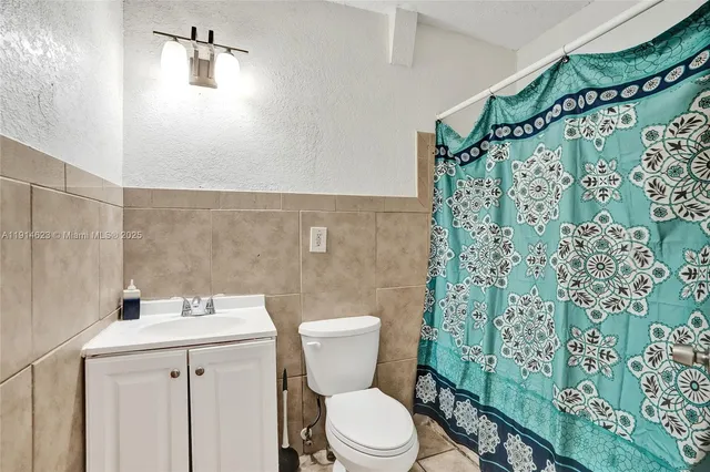 $949,999 | 16766 Northwest 18th Avenue, Miami Gardens, FL 33056