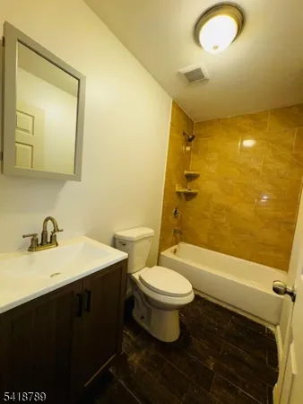$2,350 | 489 South 17th Street, Unit 2, Newark, NJ 07103