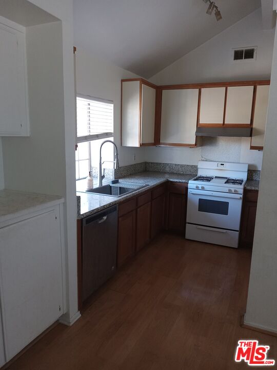 2634 South Quarry Lane, Unit A Walnut, CA 91789 - Photo 5 of 32