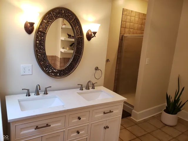 $2,400 | 1914 Commerce Avenue, Indianapolis, IN 46201