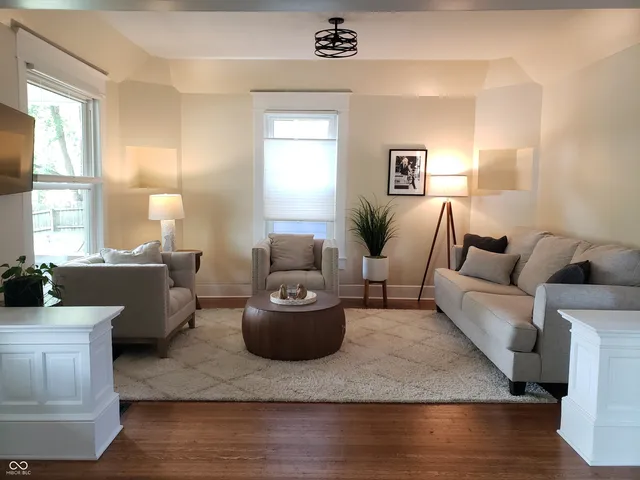 $2,400 | 1914 Commerce Avenue, Indianapolis, IN 46201