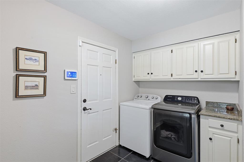 3805 Hollow Creek Road Benbrook, TX 76116 - Photo 15 of 40