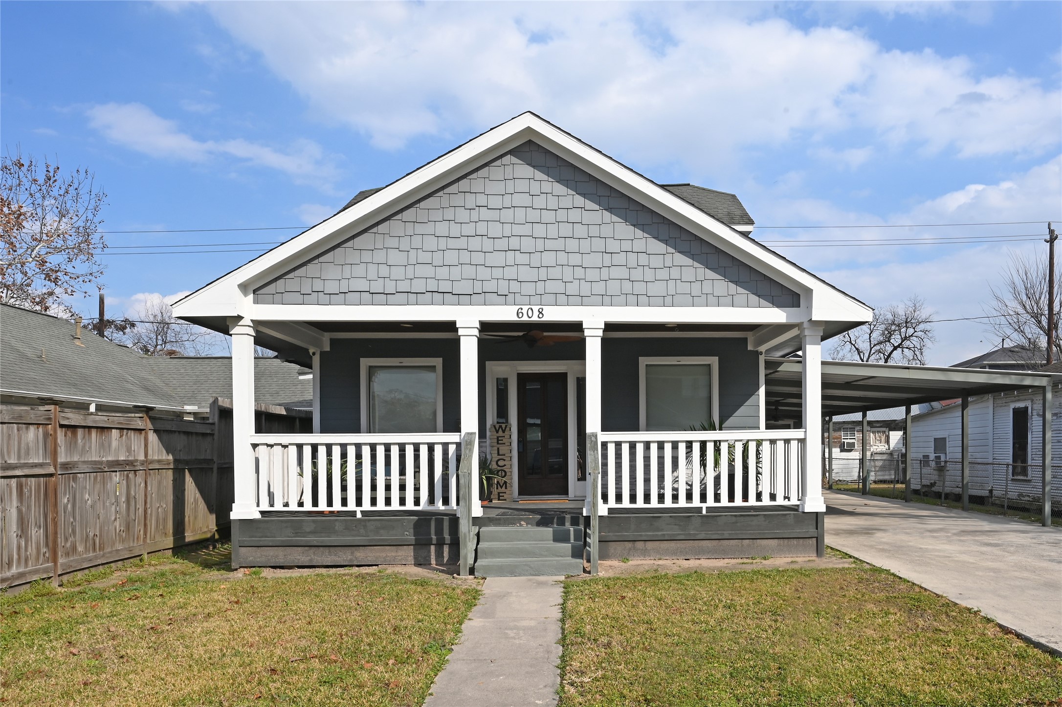 608 Archer Street Houston, TX 77009 - Photo 1 of 38