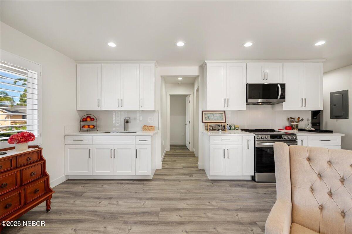 400 Mariott Road Santa Maria, CA 93454 - Photo 20 of 29 26-ADU Kitchen