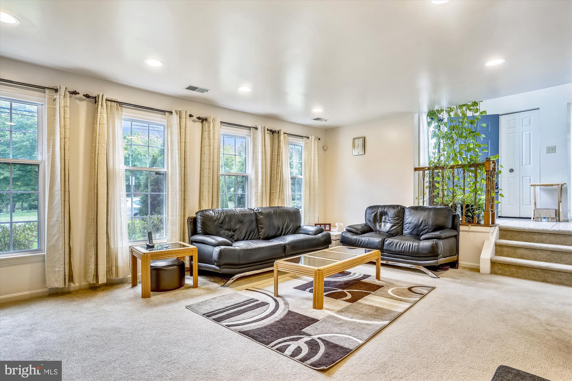 2943 Gracefield Road Silver Spring, MD 20904 - Photo 16 of 60 Sunfilled Family Room