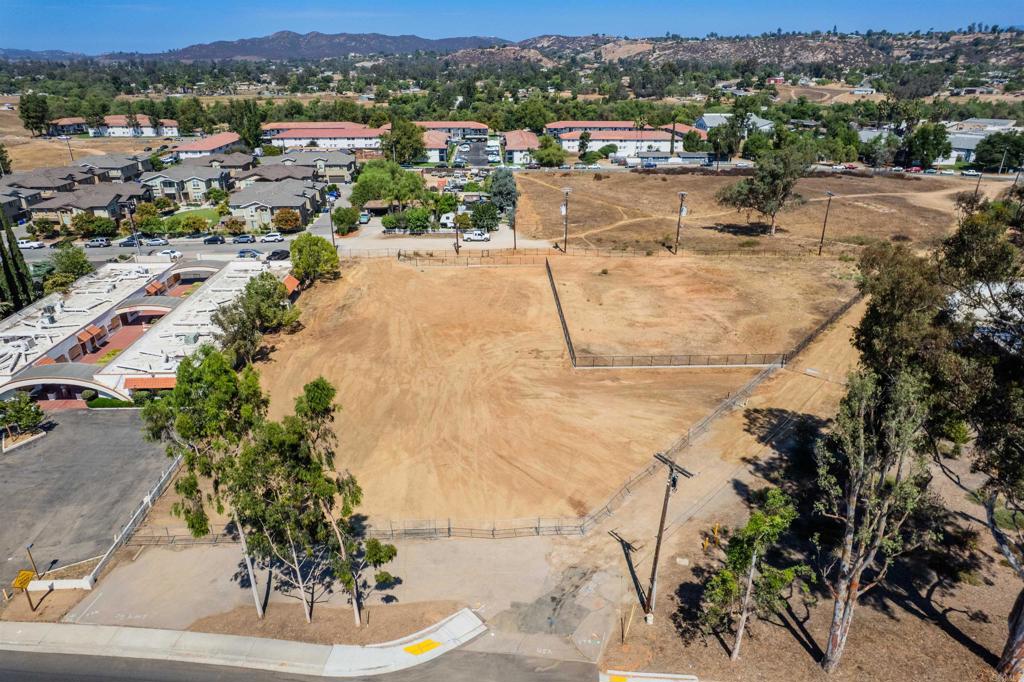 1703 Main Street Ramona, CA 92065 - Photo 4 of 24