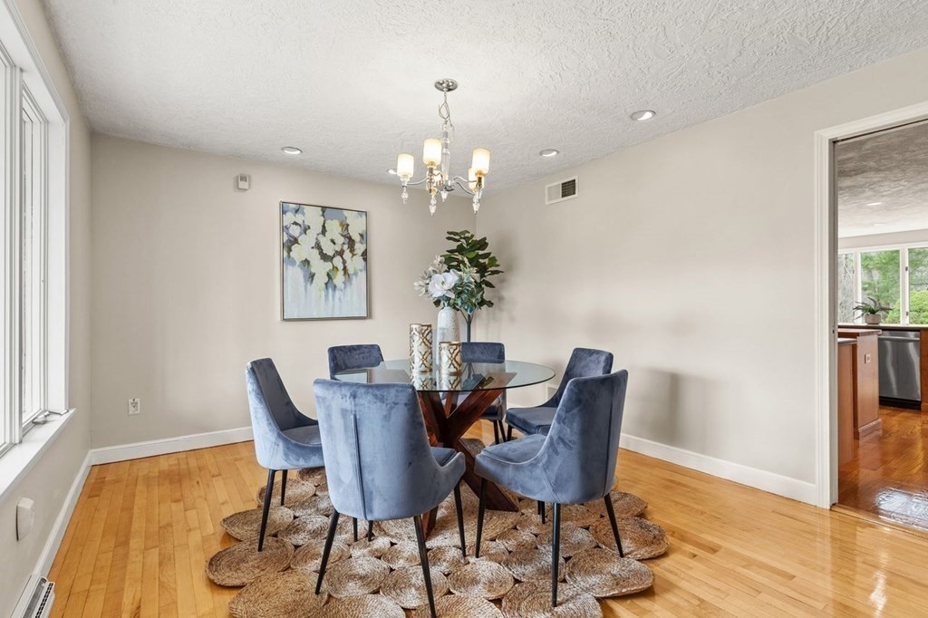 857 Emerson Gardens Road Lexington, MA 02420 - Photo 5 of 24 Gallery Image 5