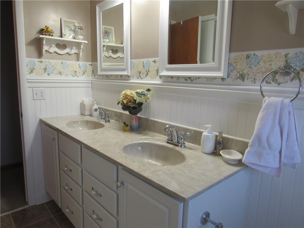 5239 Ridgewood Road East Springfield, OH 45503 - Photo 17 of 46