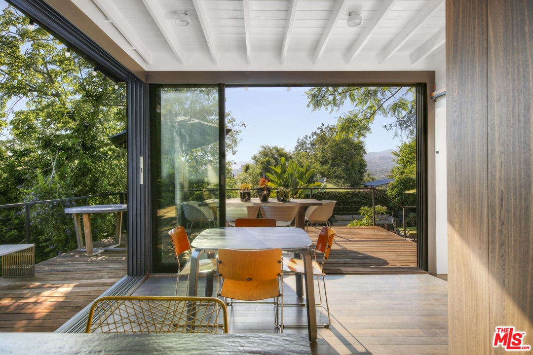 1661 Edgecliffe Drive Los Angeles, CA 90026 - Photo 15 of 49