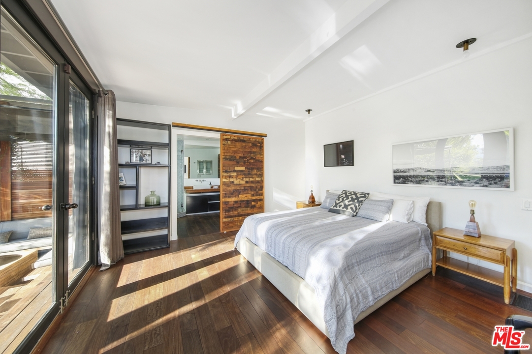 1661 Edgecliffe Drive Los Angeles, CA 90026 - Photo 18 of 49