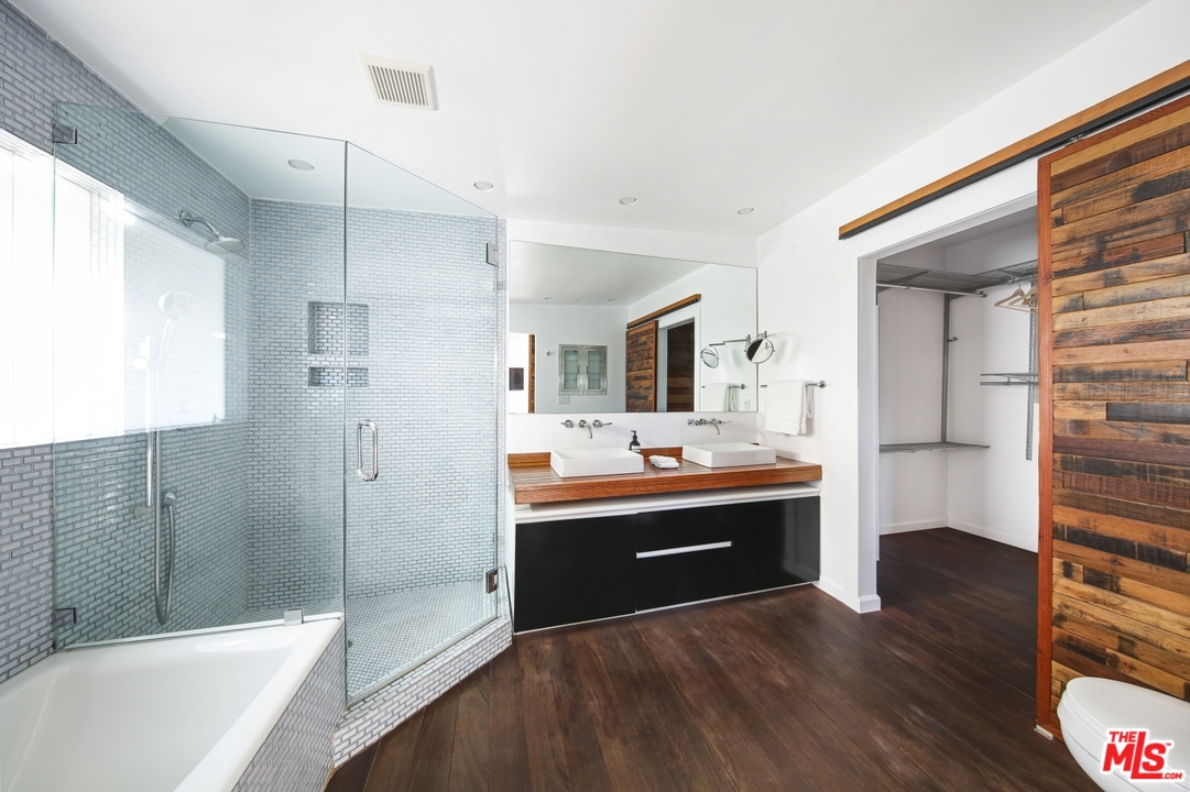 1661 Edgecliffe Drive Los Angeles, CA 90026 - Photo 19 of 49