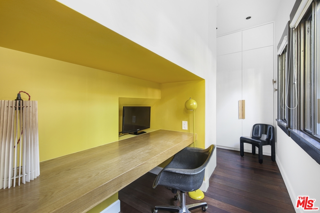 1661 Edgecliffe Drive Los Angeles, CA 90026 - Photo 22 of 49