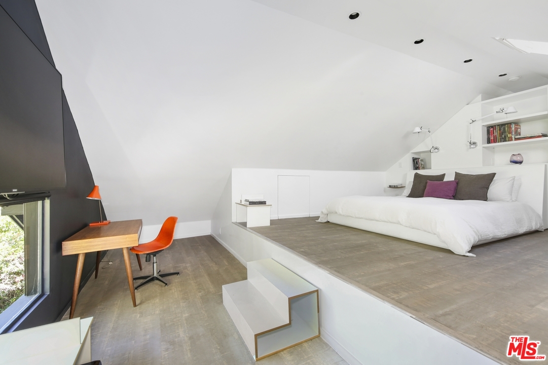 1661 Edgecliffe Drive Los Angeles, CA 90026 - Photo 28 of 49