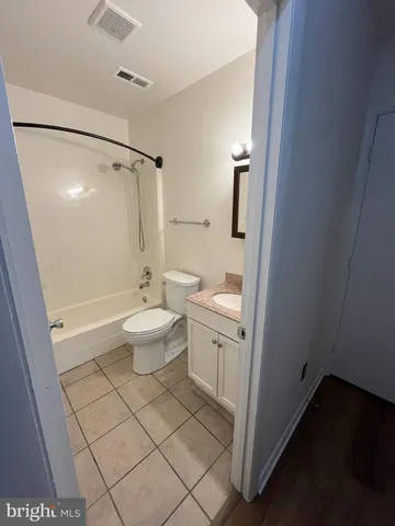 $1,850 | 414 B Center Street, Frederick, MD 21701