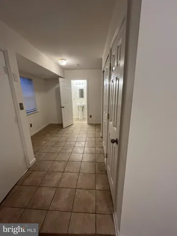 $1,850 | 414 B Center Street, Frederick, MD 21701