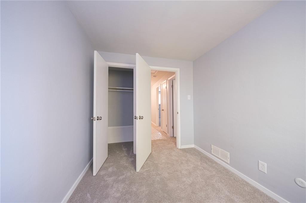 722 Mercer Street Pittsburgh, PA 15219 - Photo 29 of 41 a view of an empty room