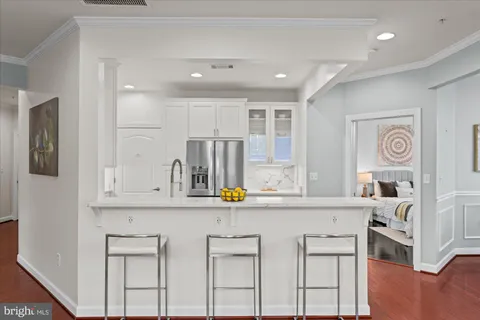 $599,900 | 400 Cameron Station Boulevard, Unit 202, Alexandria, VA 22304