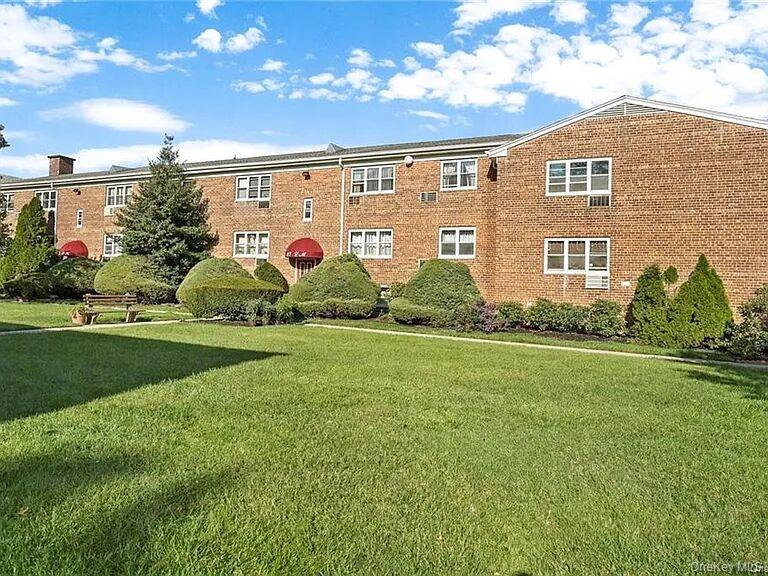 183 Drake Avenue, Unit 1J New Rochelle, NY 10805 - Photo 16 of 18