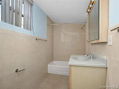 183 Drake Avenue, Unit 1J New Rochelle, NY 10805 - Photo 9 of 18