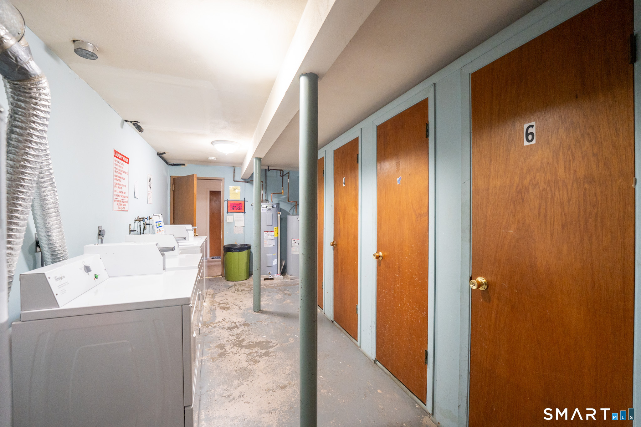 24 Home Court, Unit 4 Stamford, CT 06902 - Photo 14 of 18 a view of living room