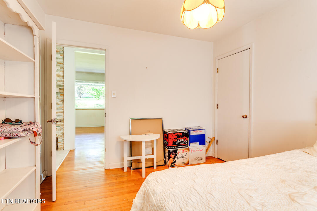 7907 Heiskell Road Powell, TN 37849 - Photo 18 of 43 015240711-3-7907HeiskellRdPowellTn-SCREE