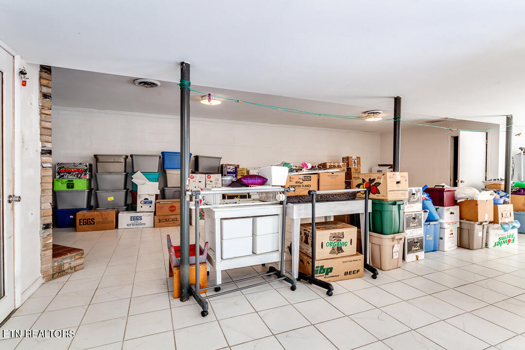 7907 Heiskell Road Powell, TN 37849 - Photo 25 of 43 023240711-3-7907HeiskellRdPowellTn-SCREE