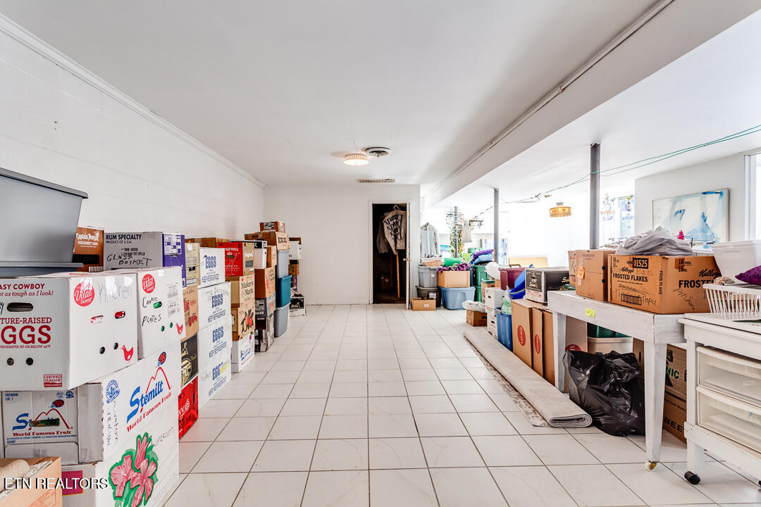 7907 Heiskell Road Powell, TN 37849 - Photo 26 of 43 024240711-3-7907HeiskellRdPowellTn-SCREE