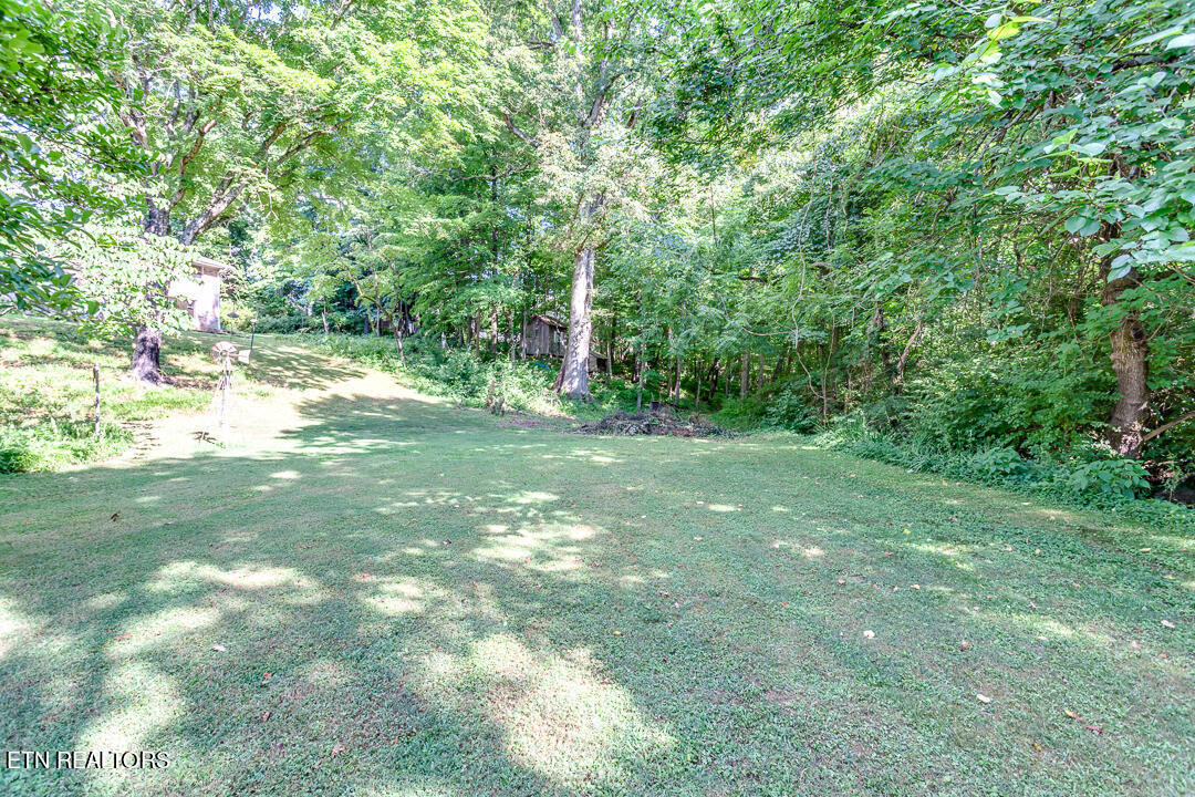 7907 Heiskell Road Powell, TN 37849 - Photo 32 of 43 041240711-3-7907HeiskellRdPowellTn-SCREE