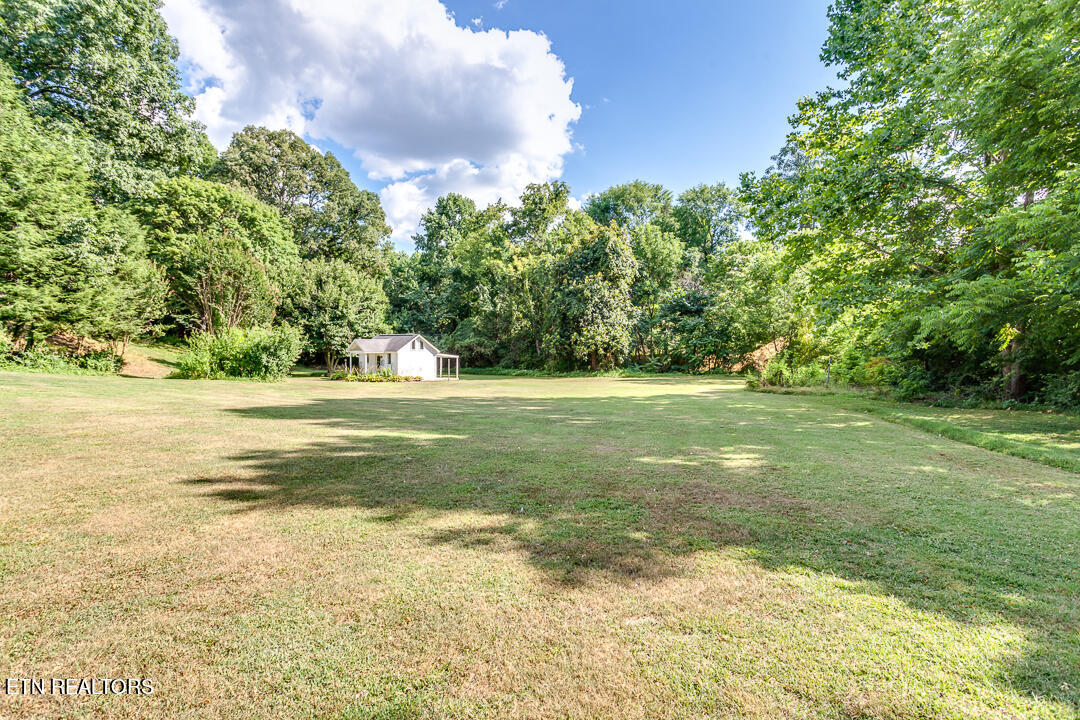 7907 Heiskell Road Powell, TN 37849 - Photo 33 of 43 034240711-3-7907HeiskellRdPowellTn-SCREE