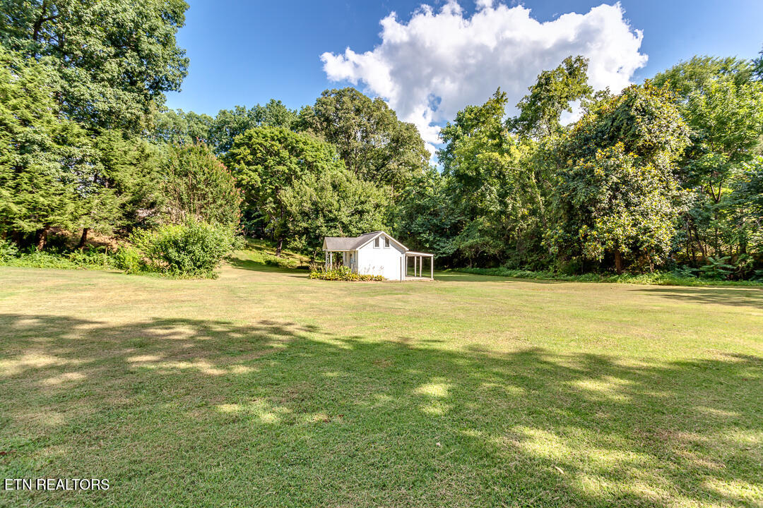 7907 Heiskell Road Powell, TN 37849 - Photo 34 of 43 035240711-3-7907HeiskellRdPowellTn-SCREE