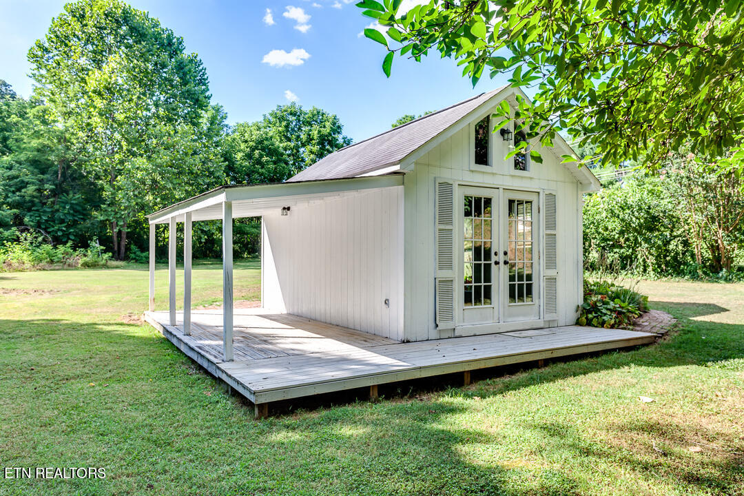 7907 Heiskell Road Powell, TN 37849 - Photo 41 of 43 040240711-3-7907HeiskellRdPowellTn-SCREE