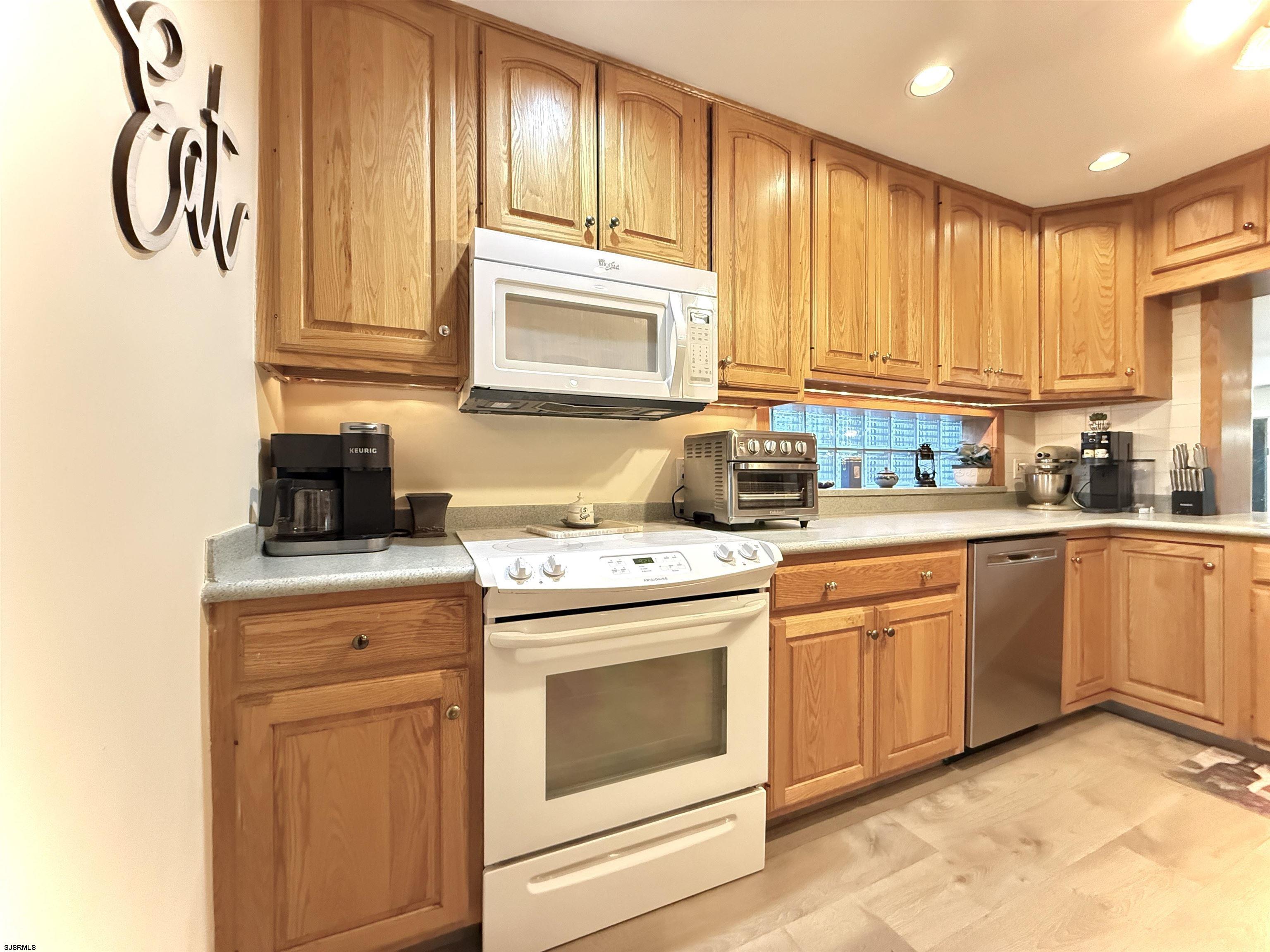 605 Shore Road Linwood, NJ 08221 - Photo 13 of 99