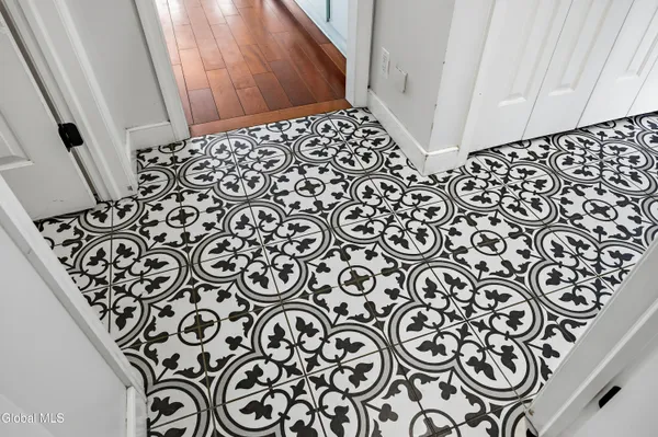 $1,600,000 | 6 Beacon Hill Drive, Saratoga Springs, NY 12866