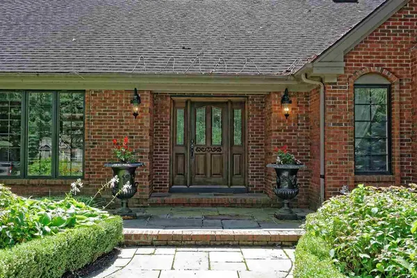 $1,600,000 | 6 Beacon Hill Drive, Saratoga Springs, NY 12866