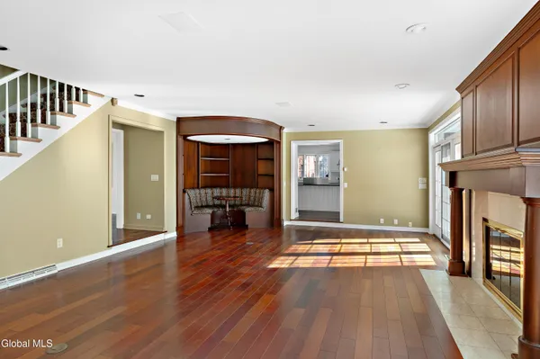 $1,600,000 | 6 Beacon Hill Drive, Saratoga Springs, NY 12866