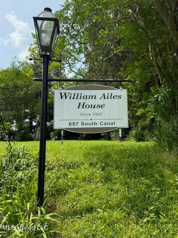 $349,000 | 657 South Canal Street, Natchez, MS 39120