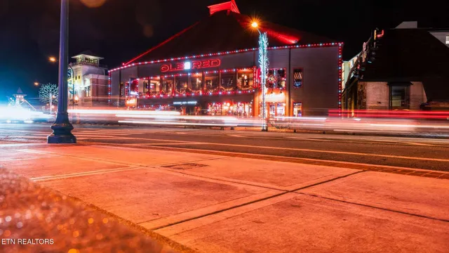 $319,000 | 102 Baskins Creek Bypass, Unit 107, Gatlinburg, TN 37738