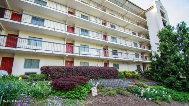 $319,000 | 102 Baskins Creek Bypass, Unit 107, Gatlinburg, TN 37738