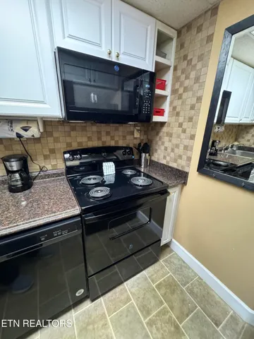 $319,000 | 102 Baskins Creek Bypass, Unit 107, Gatlinburg, TN 37738