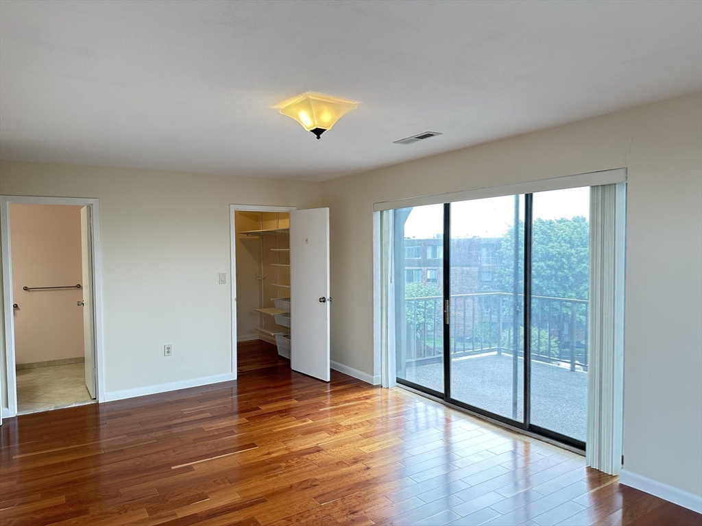 1006 Paradise Road, Unit 4PN Swampscott, MA 01907 - Photo 17 of 41